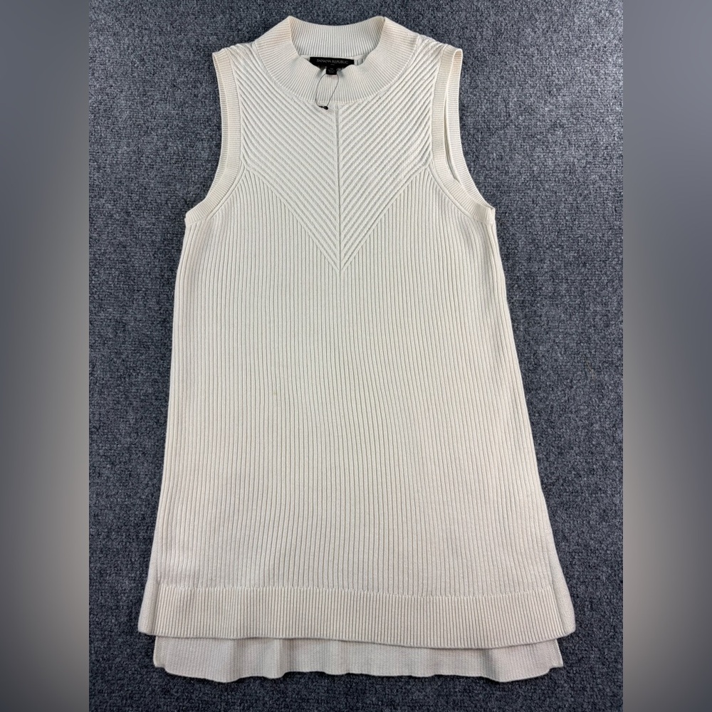 Banana Republic Cream Ribbed Knit Crewneck Sweater Tank
